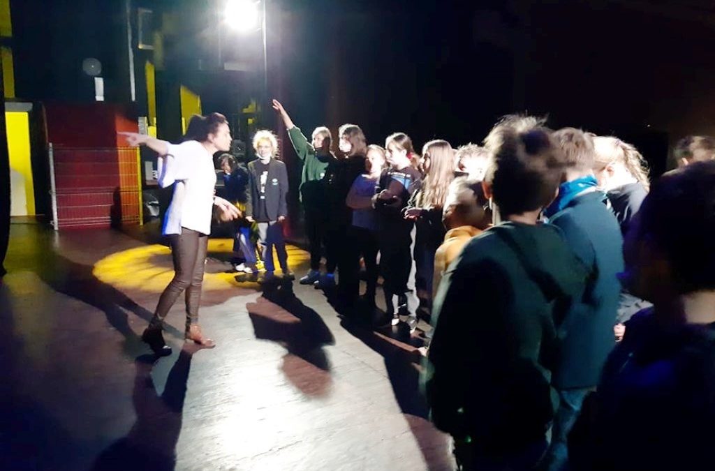 Pažintis su „Šešėlių teatru“