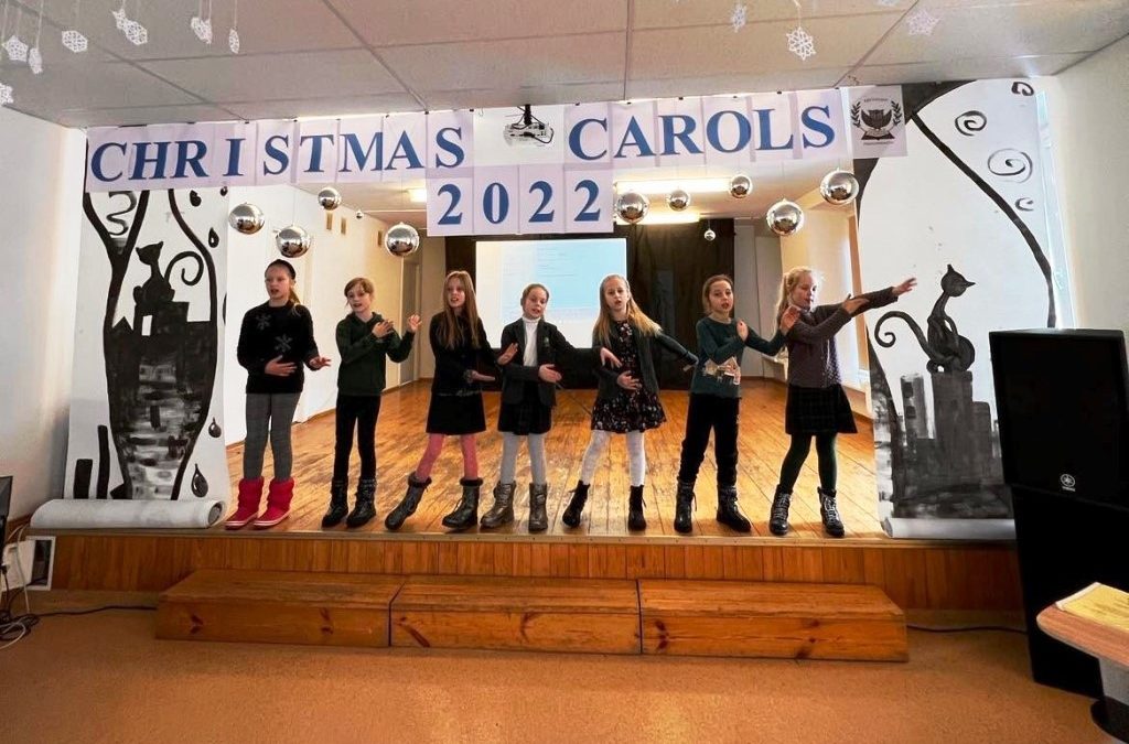 Angliškos dainos festivalis „Christmas Carols 2022“