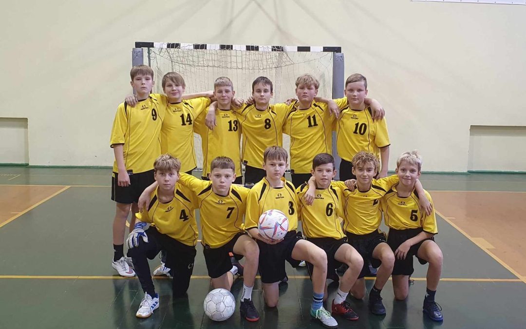 Salės futbolo varžybose 1 vieta