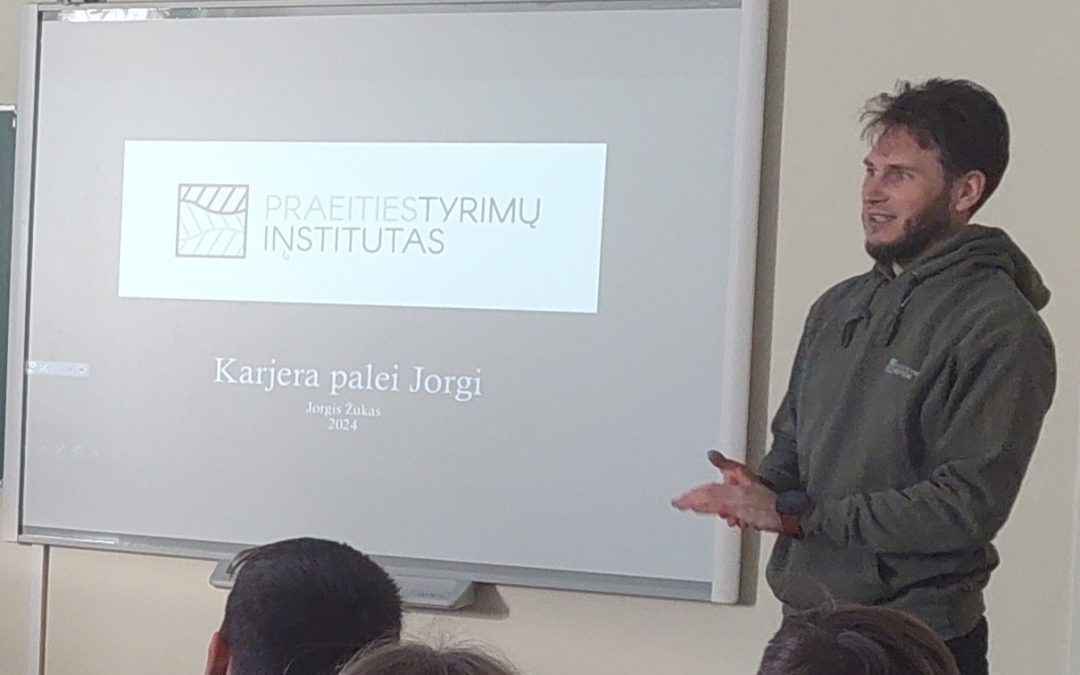 Aštuntokams apie karjerą pasakojo archeologas