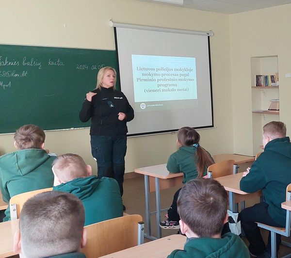 Septintokus supažindino su policininko profesija