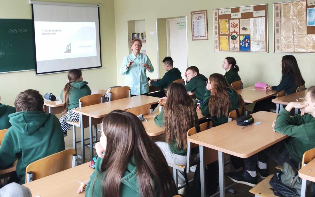 Dalyvavo edukaciniuose užsiėmimuose „Istorijų rašymo kūrybinės dirbtuvės“