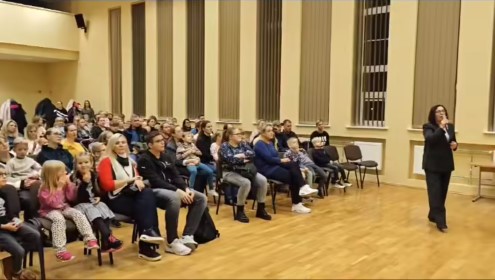 Vyko susitikimas su būsimais pirmokais ir jų tėveliais