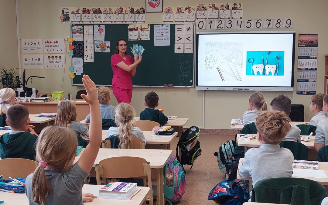 Prevencinė dantukų priežiūros edukacija