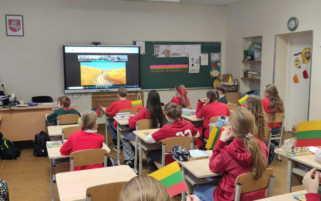 Dalyvavo nuotolinėje pamokoje „Geltona. Žalia. Raudona“