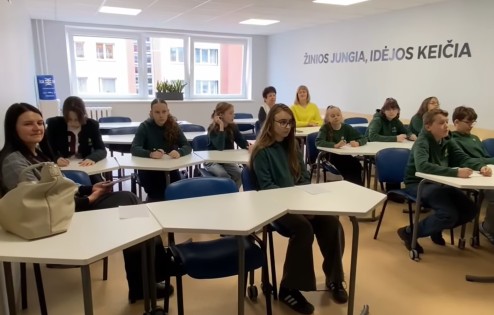 Progimnazijos šeštokai prisijungė prie Frankofonijos mėnesio veiklų rajone