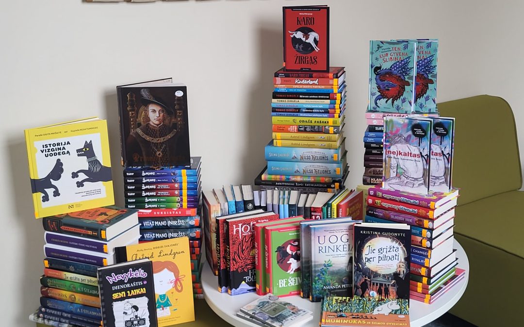 Bibliotekos fondą papildė naujos knygos