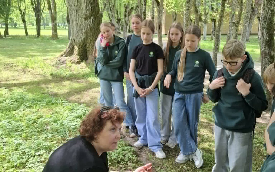 Edukacinis užsiėmimas „Gegužės mėnesį parke žydintys augalai“