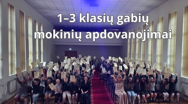 Apdovanoti 1–3 klasių geriausiai besimokantys mokiniai